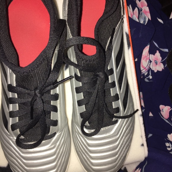 adidas indoors - Picture 3 of 3